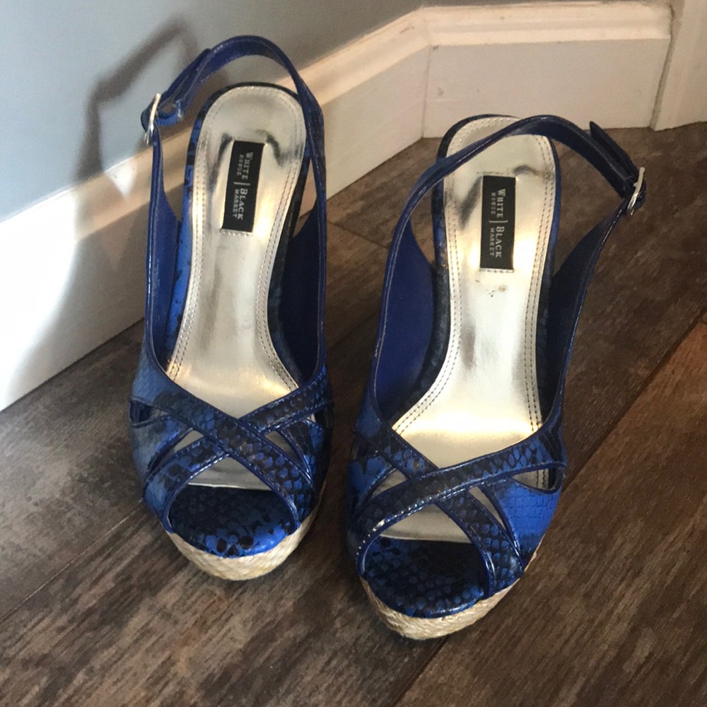 White House Black Market 7 Royal Blue Wedges